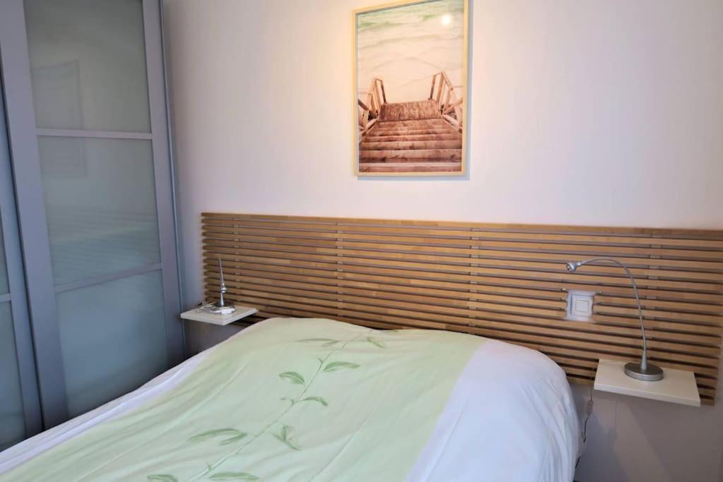 Holiday home Belle Maison En Bois - La Lande *